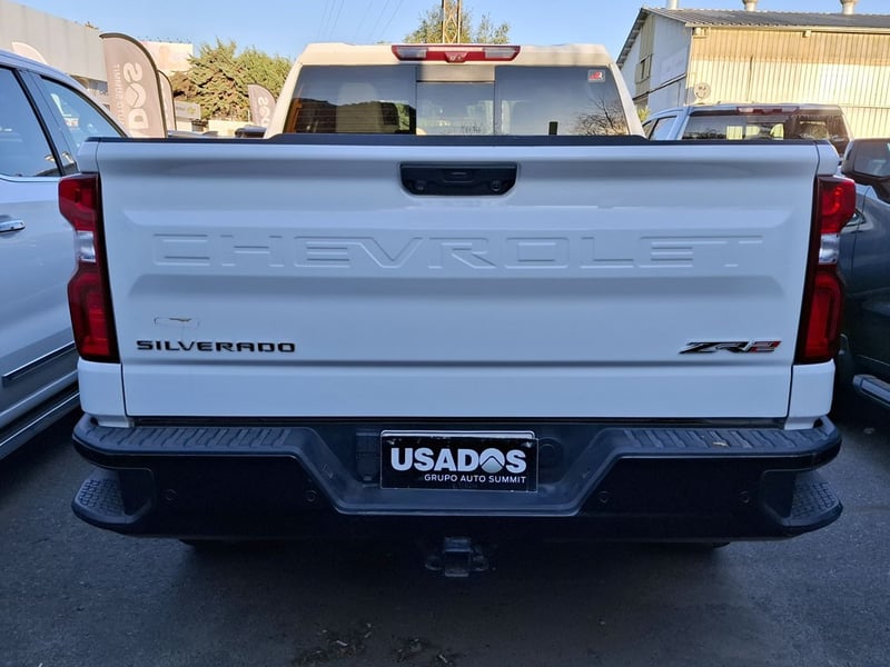 Chevrolet SILVERADO ZR2 6.2 CC  AT 4X4 2023 - Imagen 6 de 20