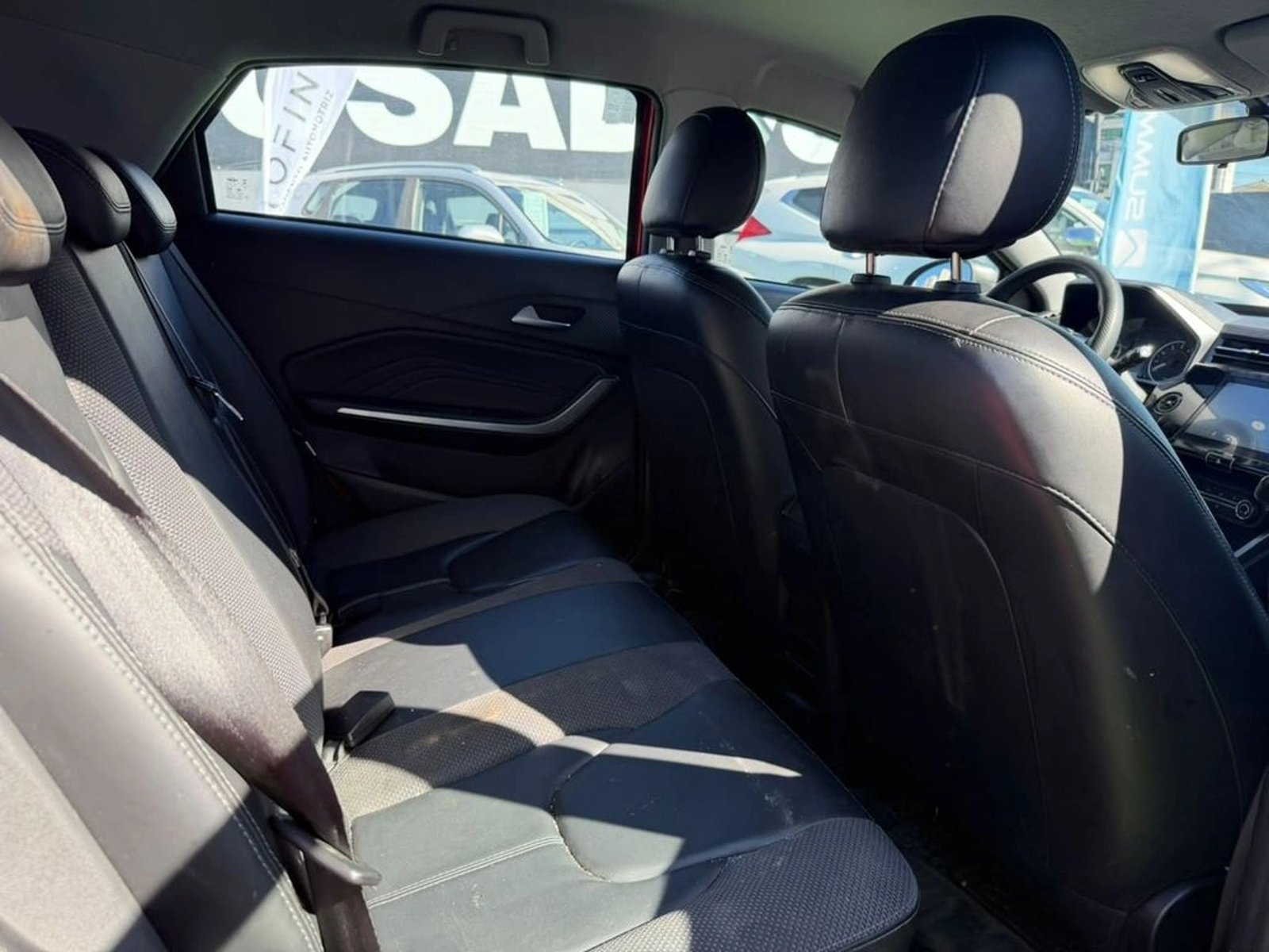 Renault KWID 1.0 LIFE 4X2 HB MT 5P 2021 - Foto 2 de 13