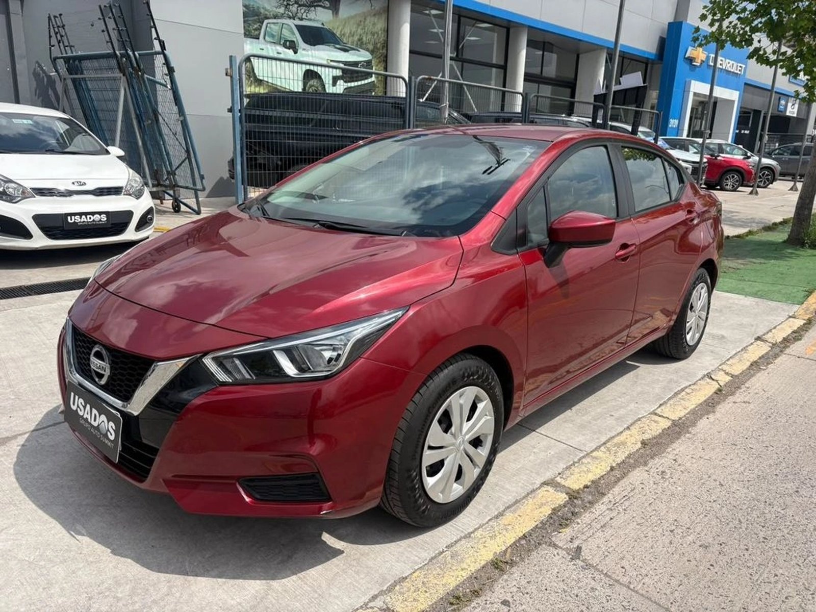 Nissan VERSA MT 1.6 2021 - Foto 2 de 11