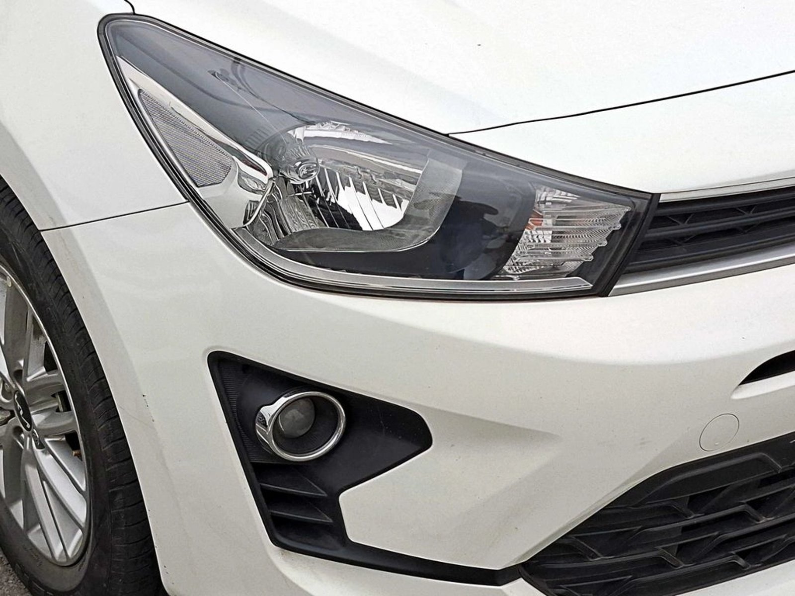 Kia RIO 4 LX 1.4 MT 2022 - Foto 3 de 14