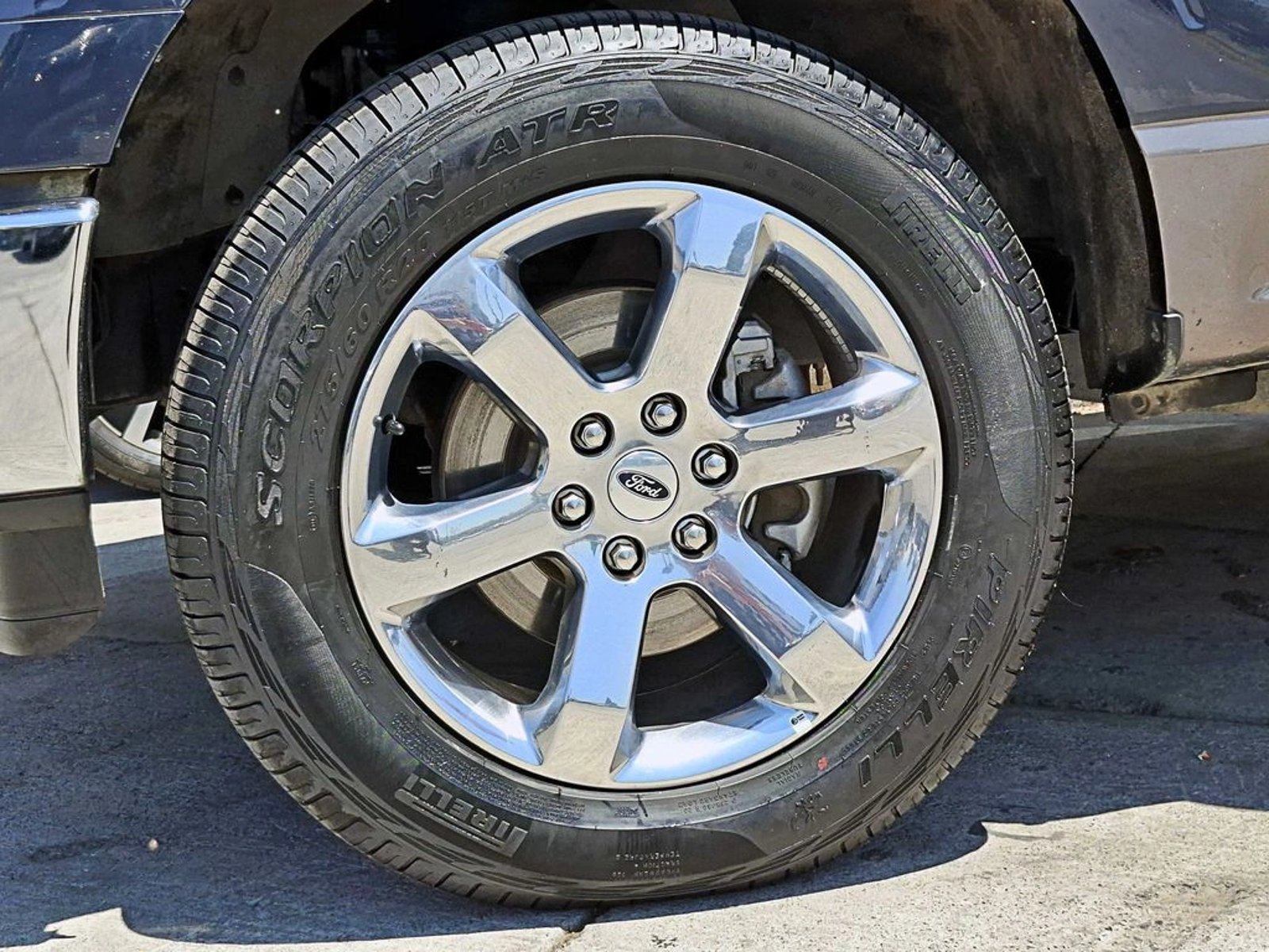 Ford F-150 LARIAT LUXURY 4X4 5.0 AT 2023 - Foto 5 de 17