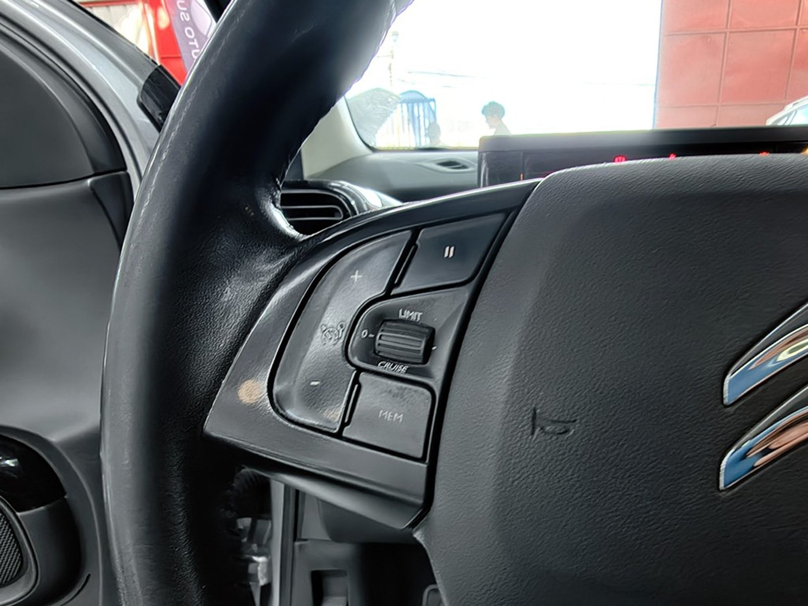 Citroën C4 CACTUS HDI 1.5 2020 - Imagen 13 de 20