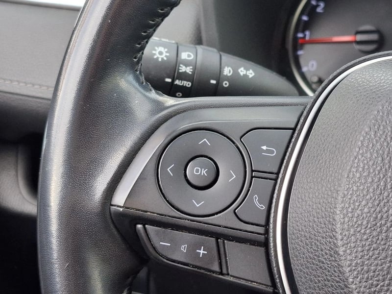 Toyota RAV4 2.0 XLE AT 2019 - Imagen 16 de 19