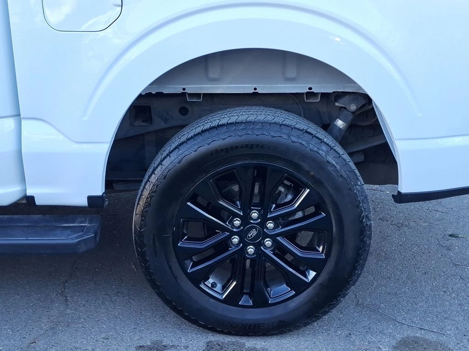 Ford F-150 LARIAT BLACK 4X4 5.0 2025 - Imagen 10 de 20