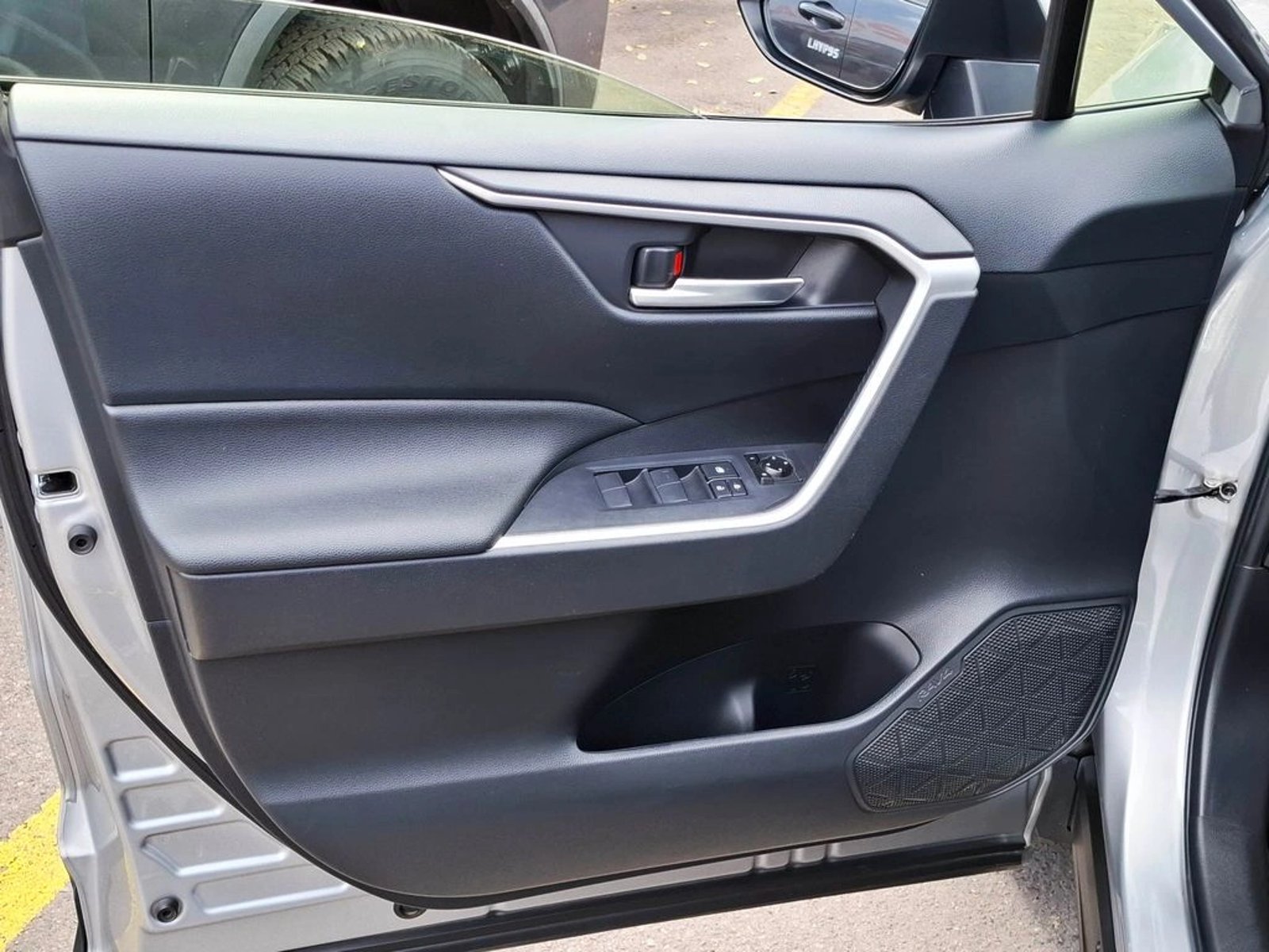 TOYOTA RAV4 2.0 XLE 4X2 AT 5P 2019 - Imagen 14 de 20
