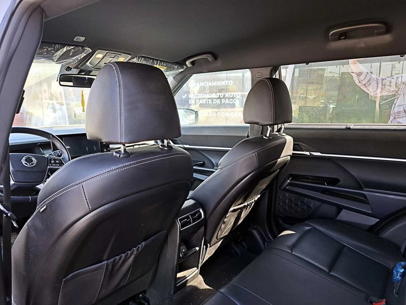 SsangYong TORRES LIMITED GLX 4X4 1.5 AT 2024 - Imagen 12 de 19
