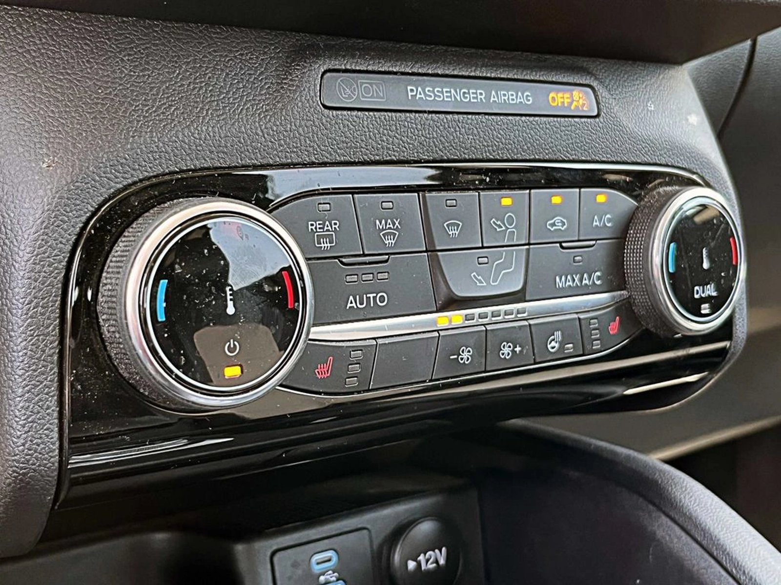 FORD ESCAPE 2.0 TITANIUM AWD AT 5P 2023 - Imagen 17 de 18
