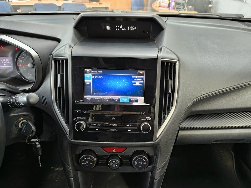 Subaru XV 2.0I CVT AWD 2018 - Imagen 19 de 20