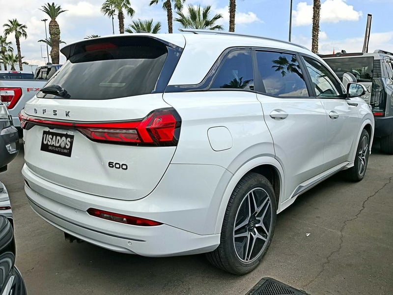 DFSK 600 PHEV 1.5 ELITE PRO AT HIBRIDO 2025 - Imagen 4 de 17