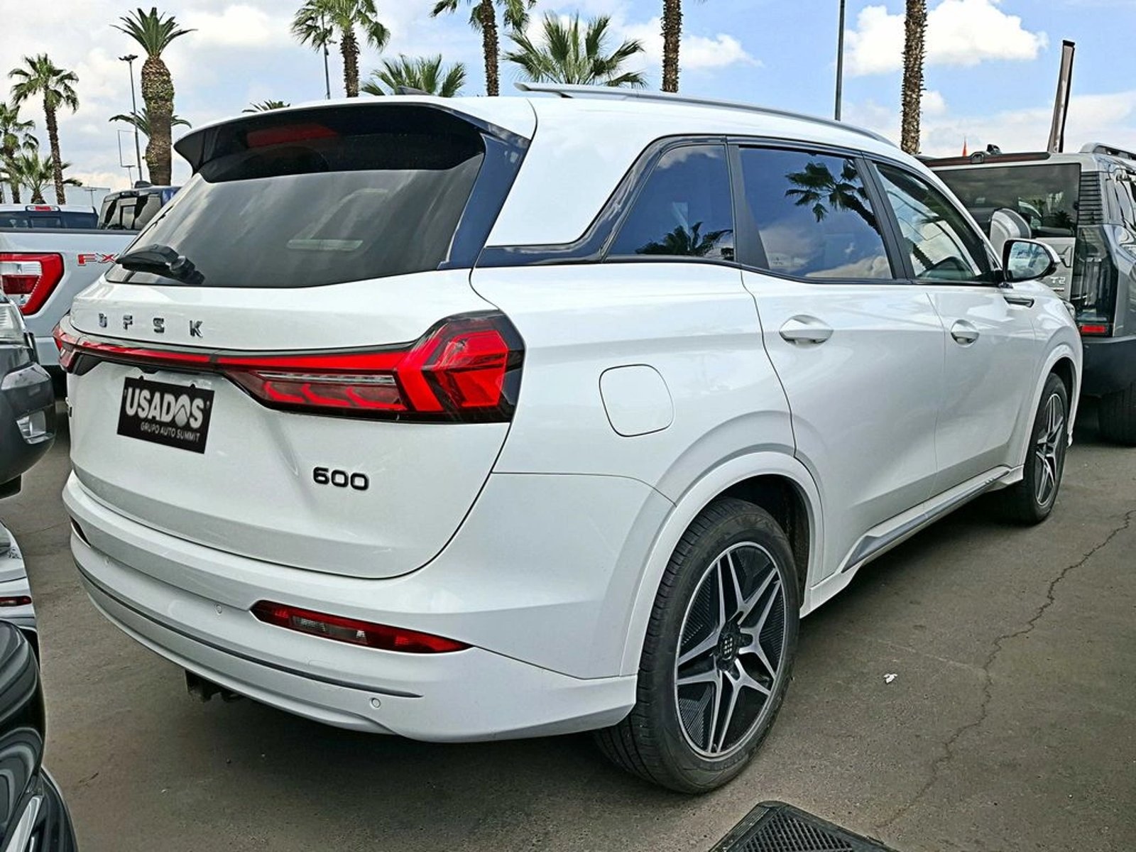 DFSK 600 PHEV 1.5 ELITE PRO AT HIBRIDO 2025 - Foto 4 de 17