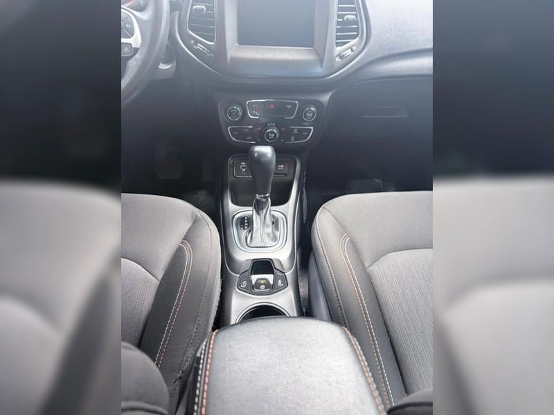 Jeep COMPASS 2.4 SPORT AT 2021 - Imagen 9 de 12