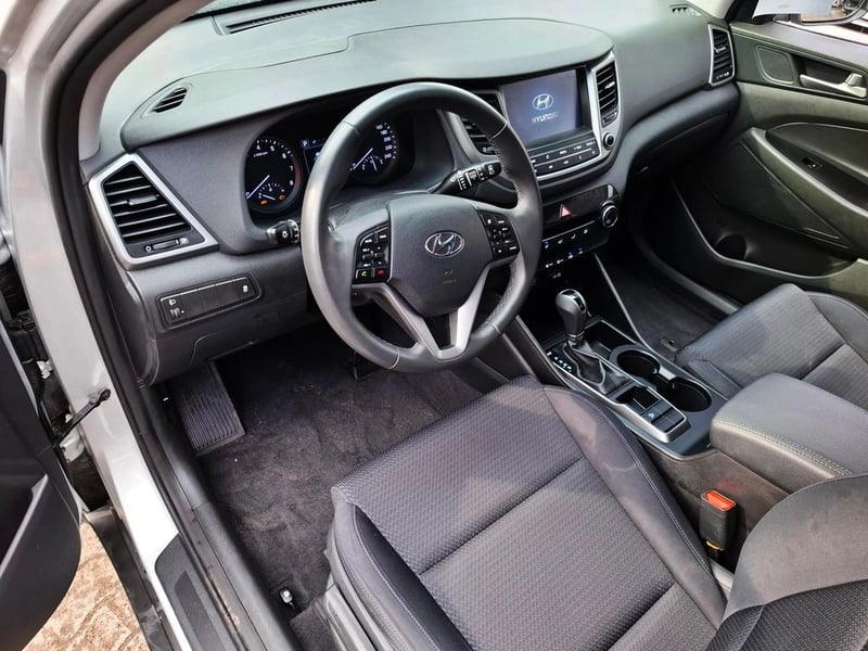 Hyundai TUCSON 2.0 PLUS 2WD AT 5P 2018 - Imagen 16 de 20