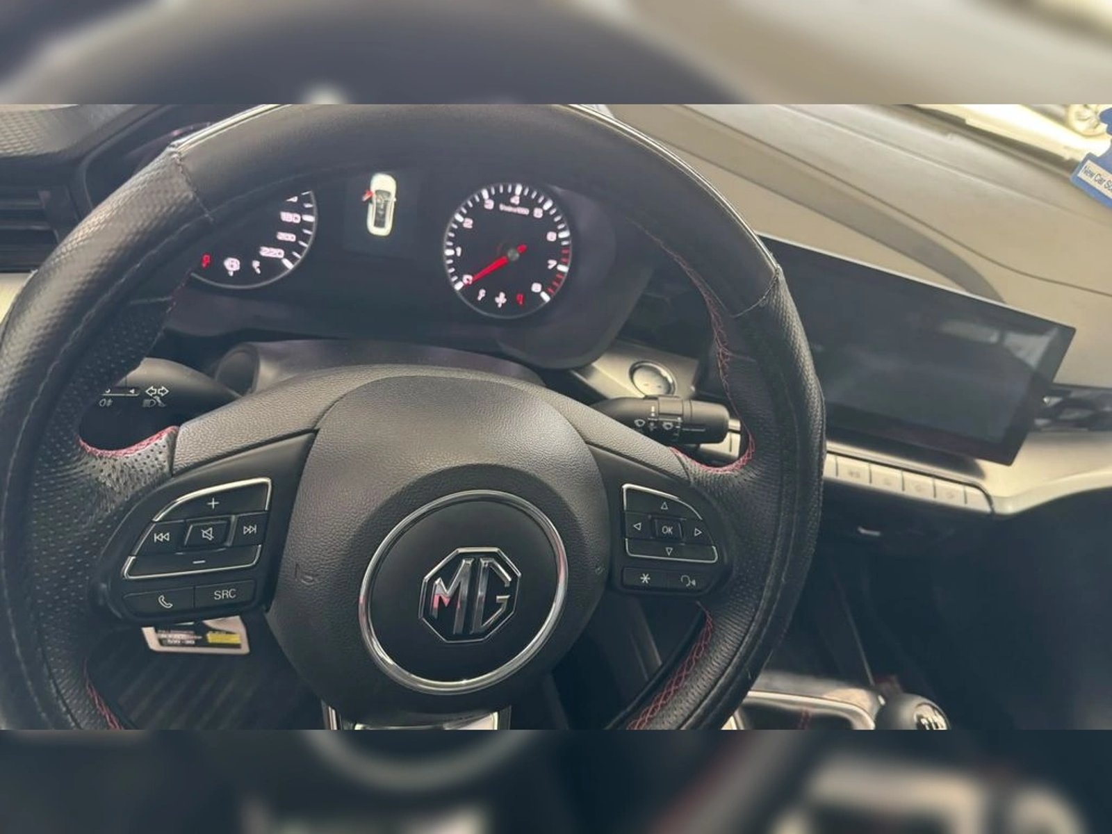 MG GT 1.5 COM MT6 2023 - Imagen 6 de 9