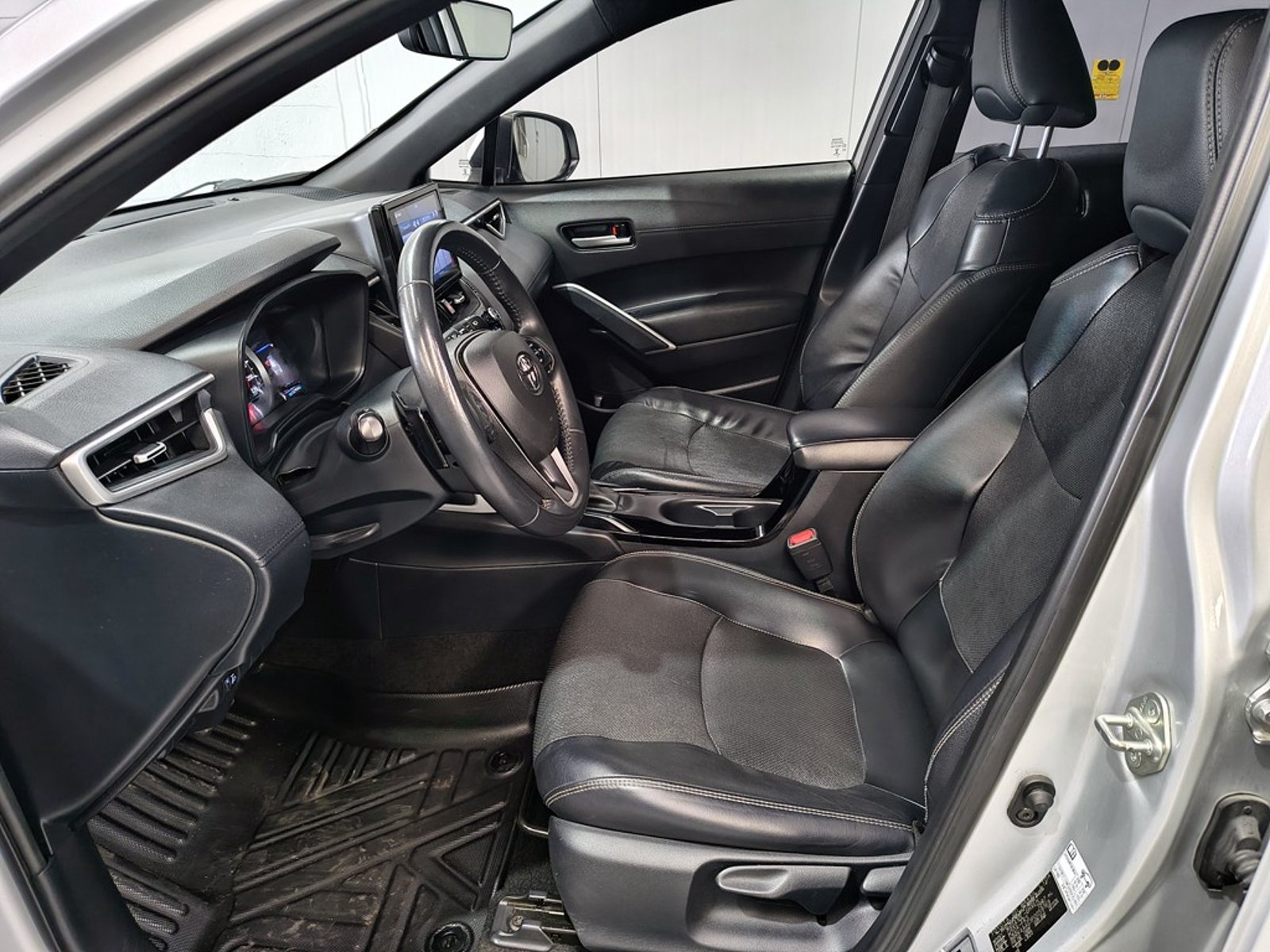 TOYOTA COROLLA CROSS 1.8 SG AT 2023 - Imagen 11 de 20