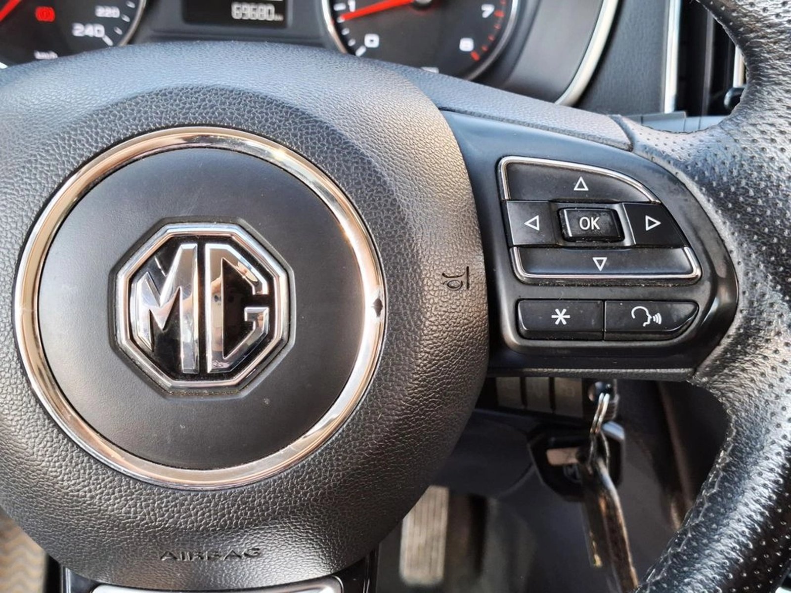 MG RX5 1.5 2023 - Imagen 19 de 20
