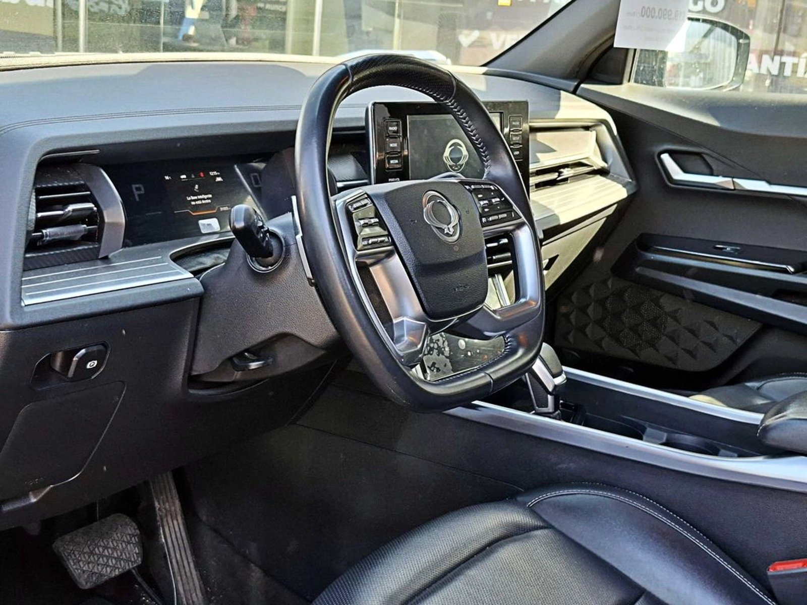 SsangYong TORRES LIMITED GLX 4X4 1.5 AT 2024 - Imagen 13 de 19