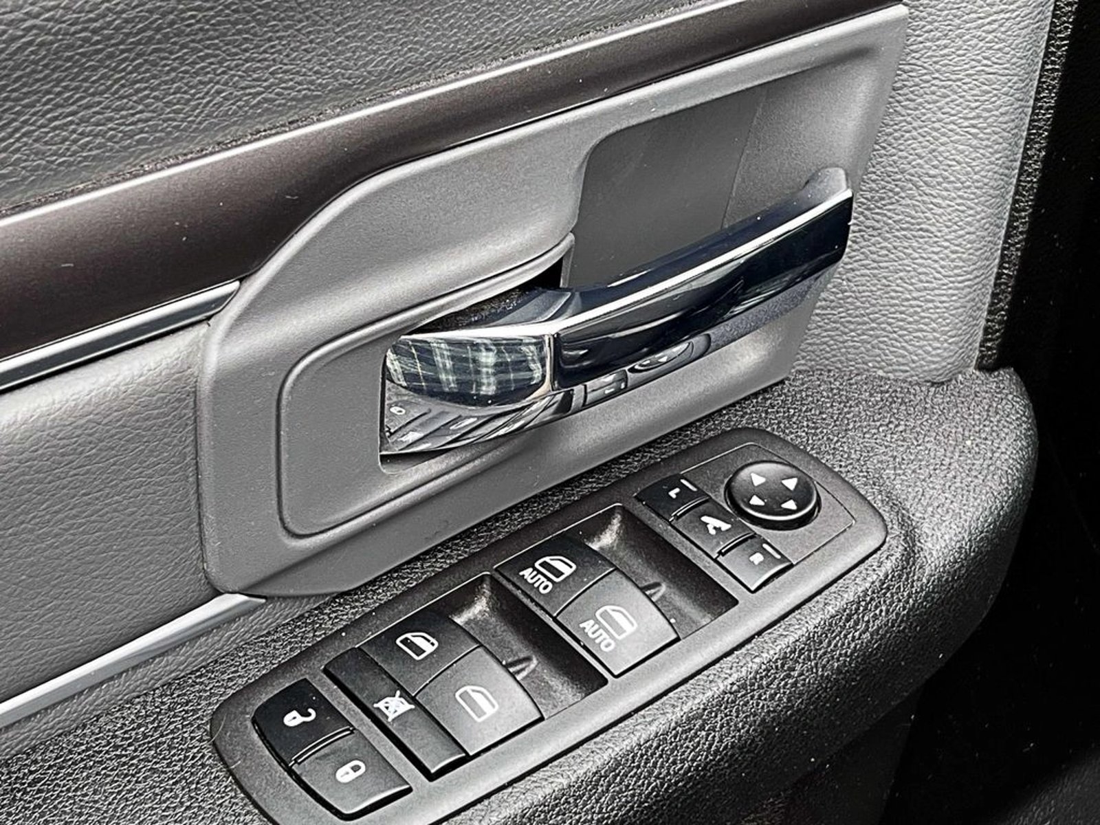 RAM 1500 3.6 CREW CAB SLT AT 4X4 2023 - Imagen 10 de 17