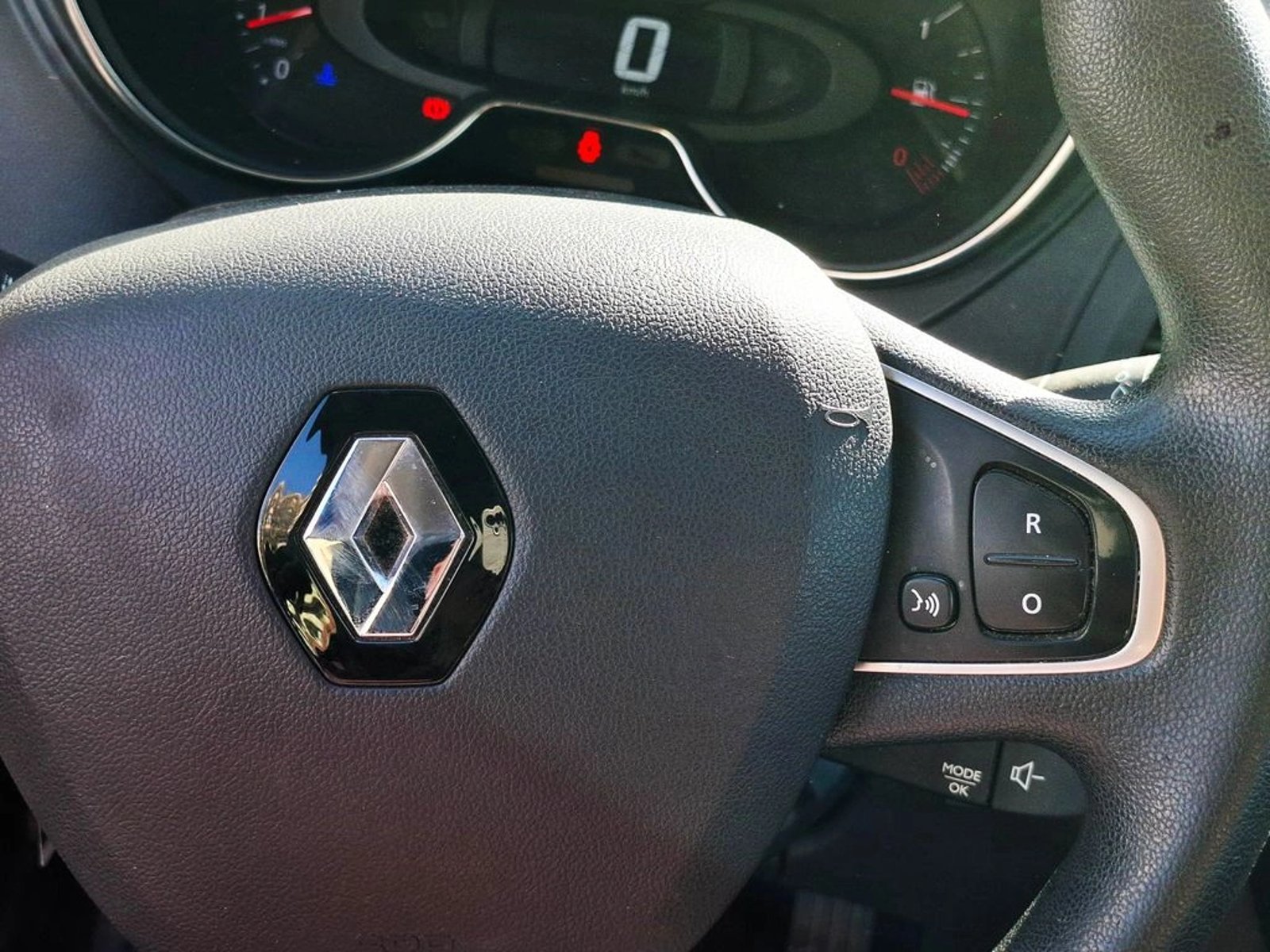 RENAULT CAPTUR CAPTUR LIFE 1.5 MT DIESEL 2021 - Imagen 17 de 20