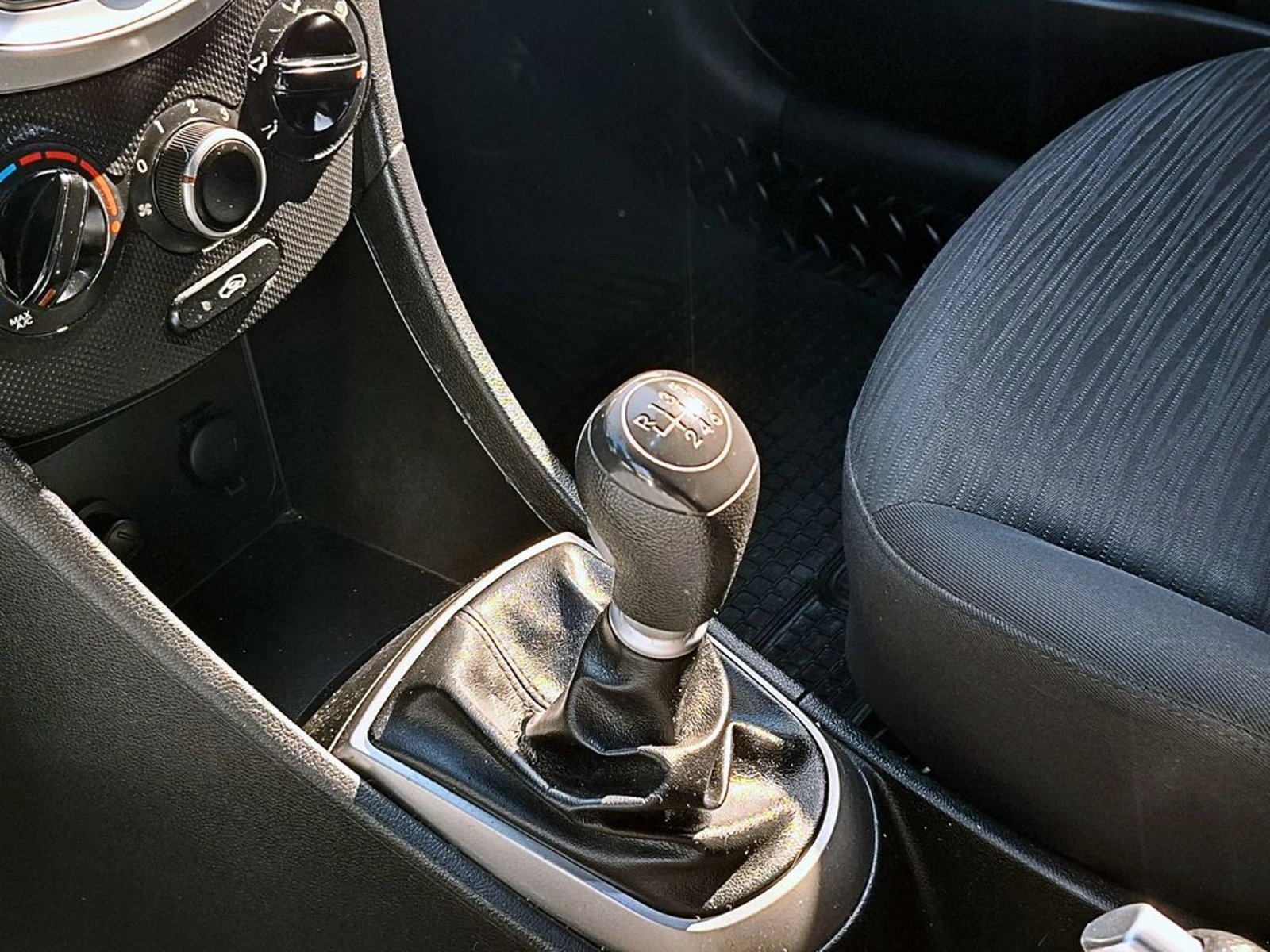 HYUNDAI ACCENT 1.4 GL MT 4X2 2018 - Imagen 17 de 17