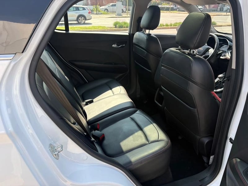 Chevrolet GROOVE PREMIER MT 2023 - Imagen 6 de 12