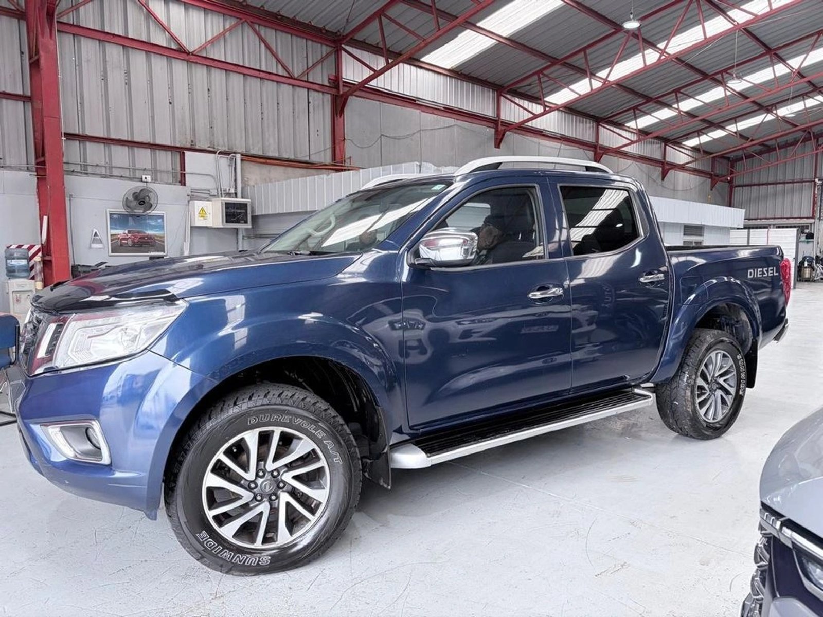 Nissan NP300 2.3 XGEAR DIESEL 4WD DOB.CAB. AT 4P 2019 - Foto 3 de 14