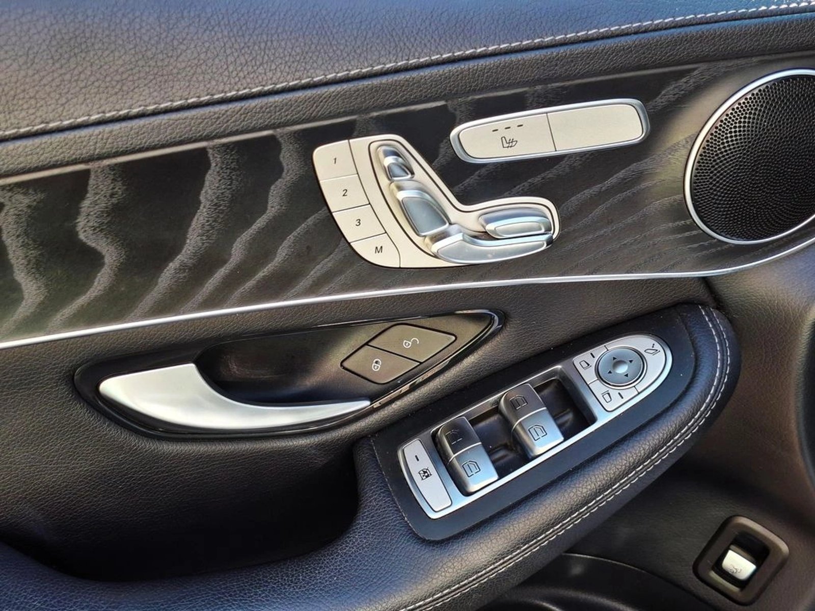 Mercedes-Benz GLC 300 AT 4X4 2020 - Imagen 14 de 20