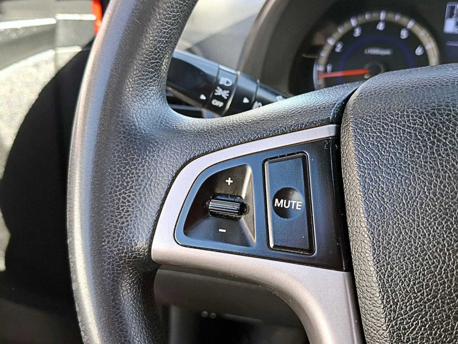 HYUNDAI ACCENT 1.4 GL MT 4X2 2018 - Imagen 12 de 17