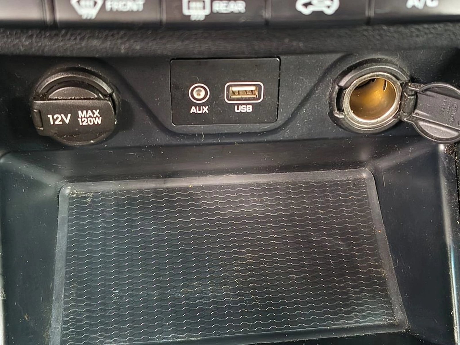HYUNDAI TUCSON 2.0 PLUS 2WD MT 5P 2019 - Imagen 13 de 20