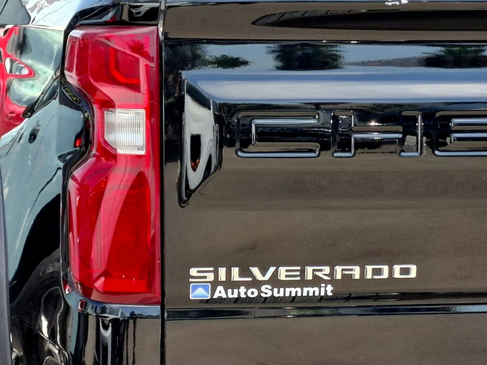 CHEVROLET SILVERADO ZR2 6.2 4X4 AUT 2024 - Imagen 8 de 20