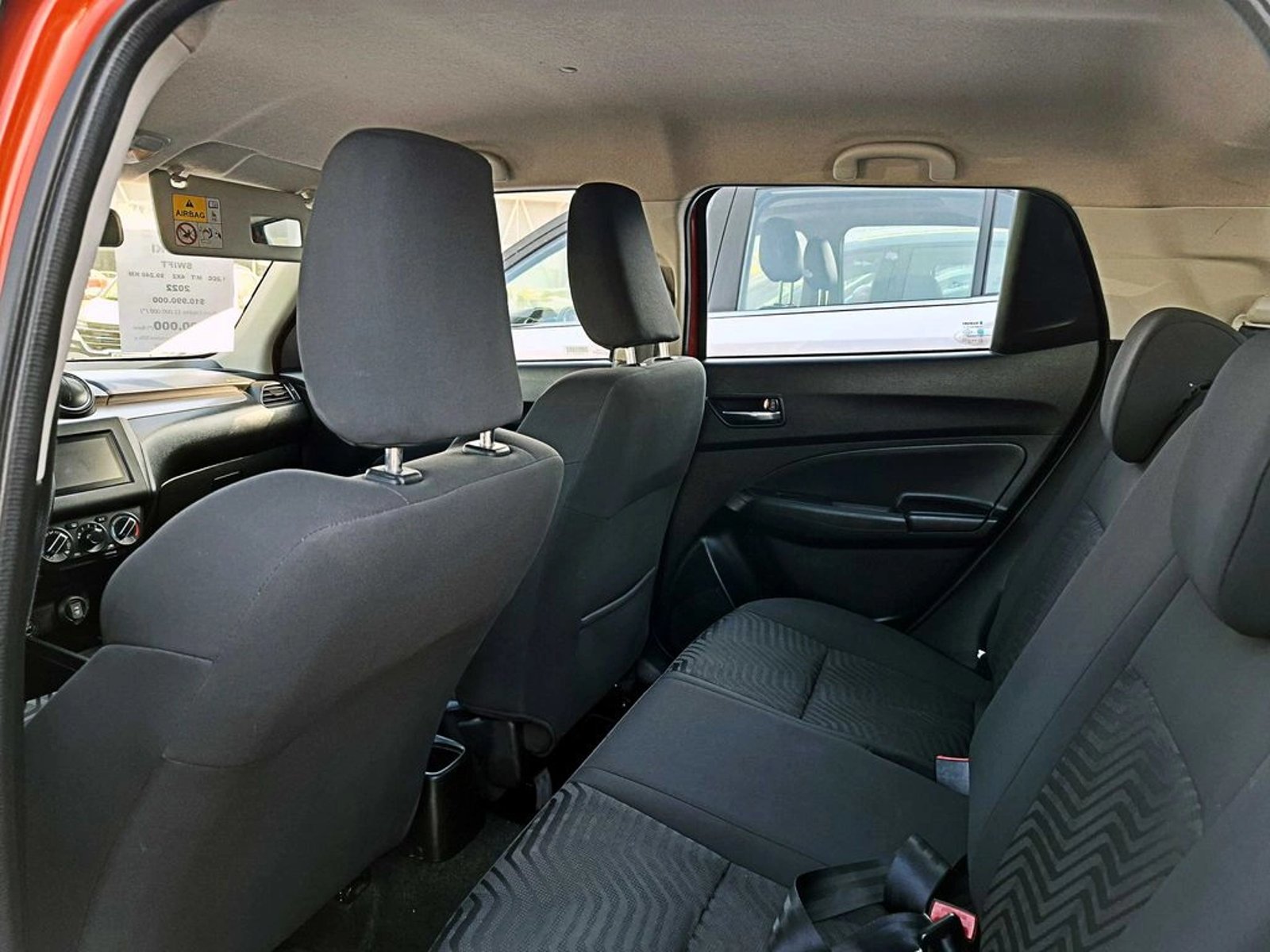 Suzuki SWIFT 1.2 GLX MT 2022 - Imagen 11 de 17