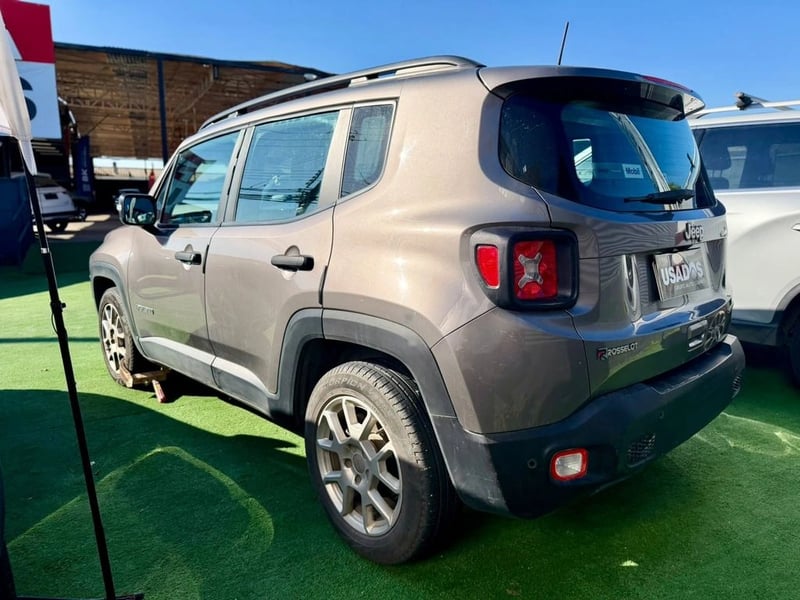 Jeep RENEGADE 1.8 SPORT LX 4X2 AT 5P 2022 - Imagen 9 de 18