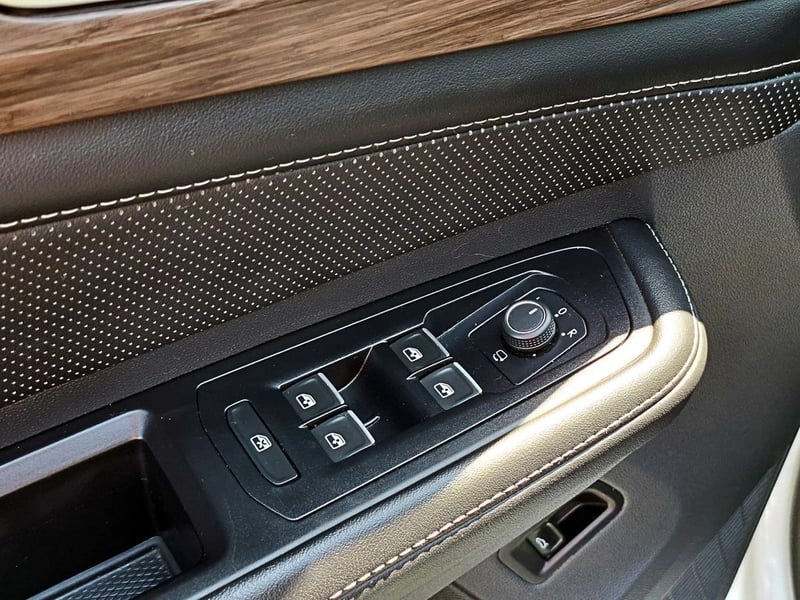 Volkswagen ATLAS 2.0 TSI LIMITED AT 4X4 2025 - Imagen 8 de 17