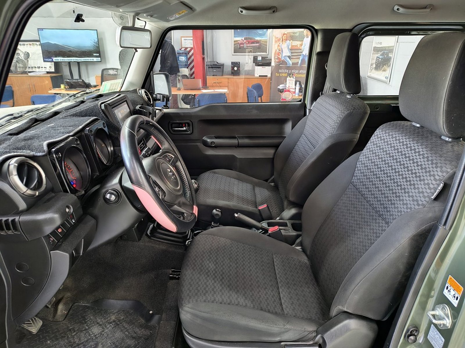 Suzuki JIMNY GLX 1.5 4X4 2020 - Imagen 10 de 19