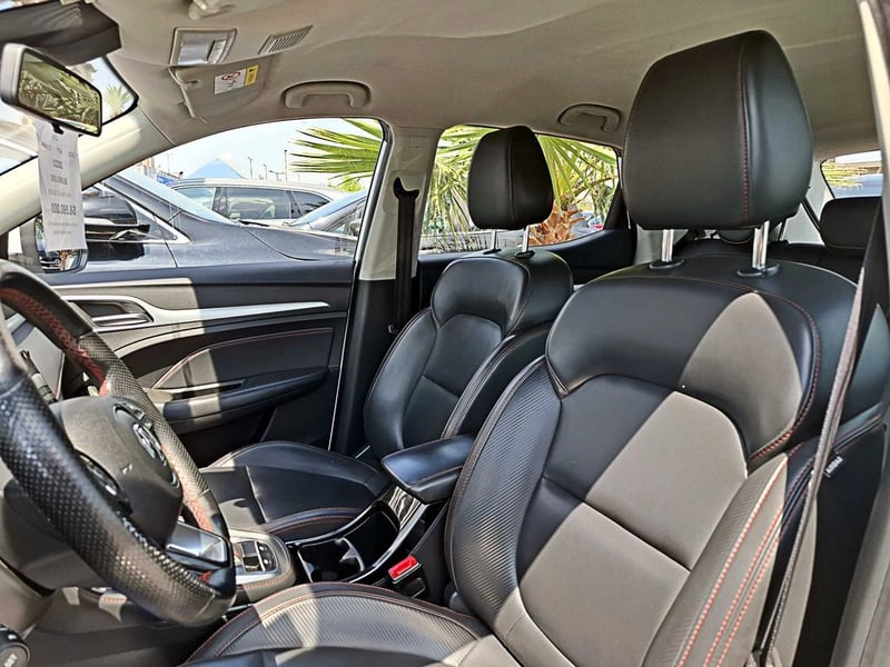 MG ZX 1.5 DLX AT 2022 - Imagen 9 de 16