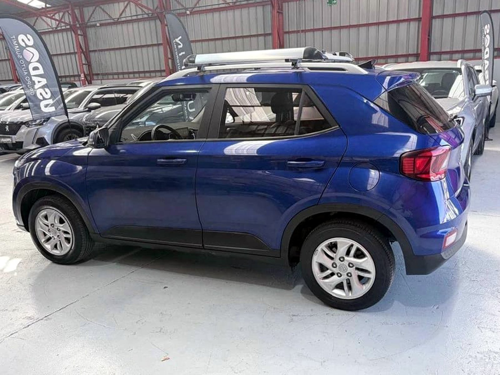 Hyundai VENUE 1.6 QX PLUS 4X2 MT 5P 2021 - Foto 5 de 11