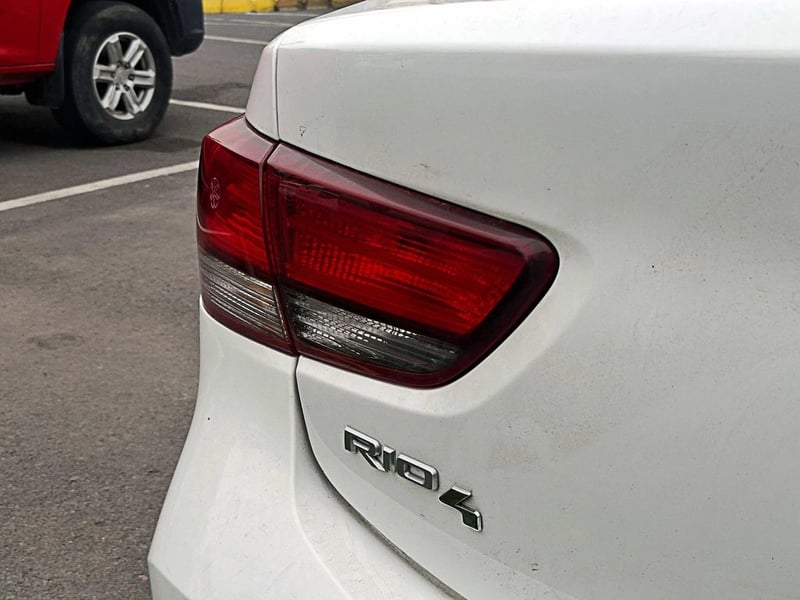 Kia RIO 4 LX 1.4 MT 2022 - Imagen 5 de 14