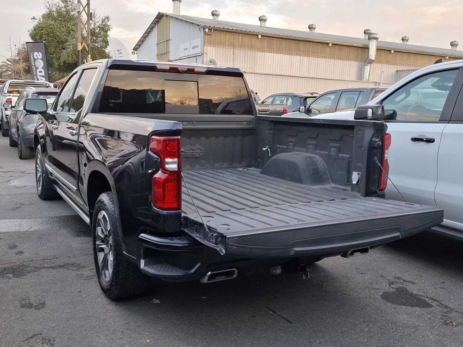 Chevrolet SILVERADO 3.0 CC HC AT 4X4 2024 - Imagen 10 de 20