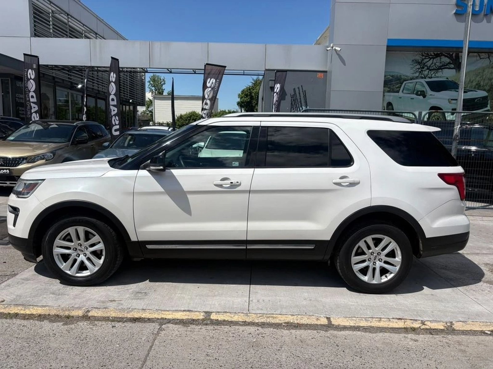 Ford EXPLORER 3.5 XLT 4X2 AT 5P 2019 - Foto 3 de 12