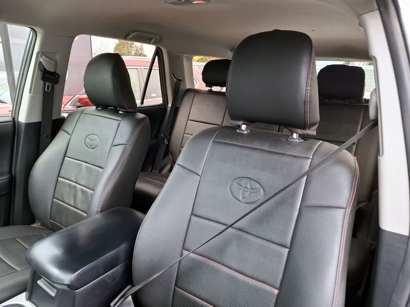 Toyota 4RUNNER SR5 4X2 4.0 AUT 2021 - Imagen 17 de 19