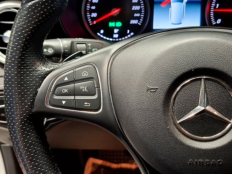 Mercedes-Benz 220 2.1 D DIESEL 4WD AT 5P 2020 - Imagen 12 de 20