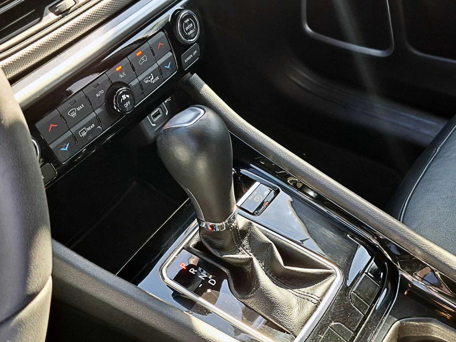 Jeep COMPASS 1.3 LONGITUDE AT 4X2 2024 - Imagen 20 de 20