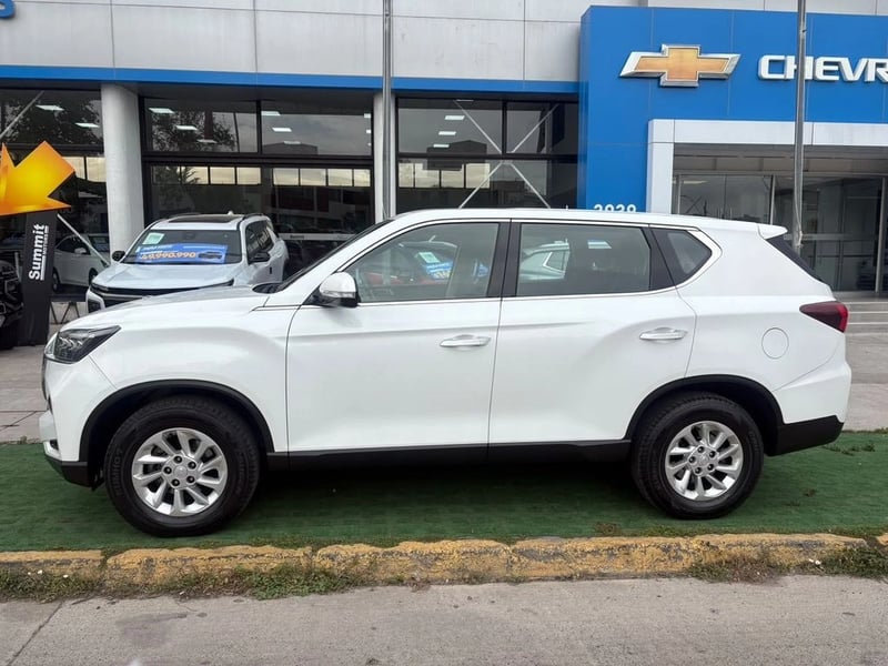 SsangYong REXTON 2.0T LX 4X2 6AB 6AT 5P 2023 - Imagen 3 de 12