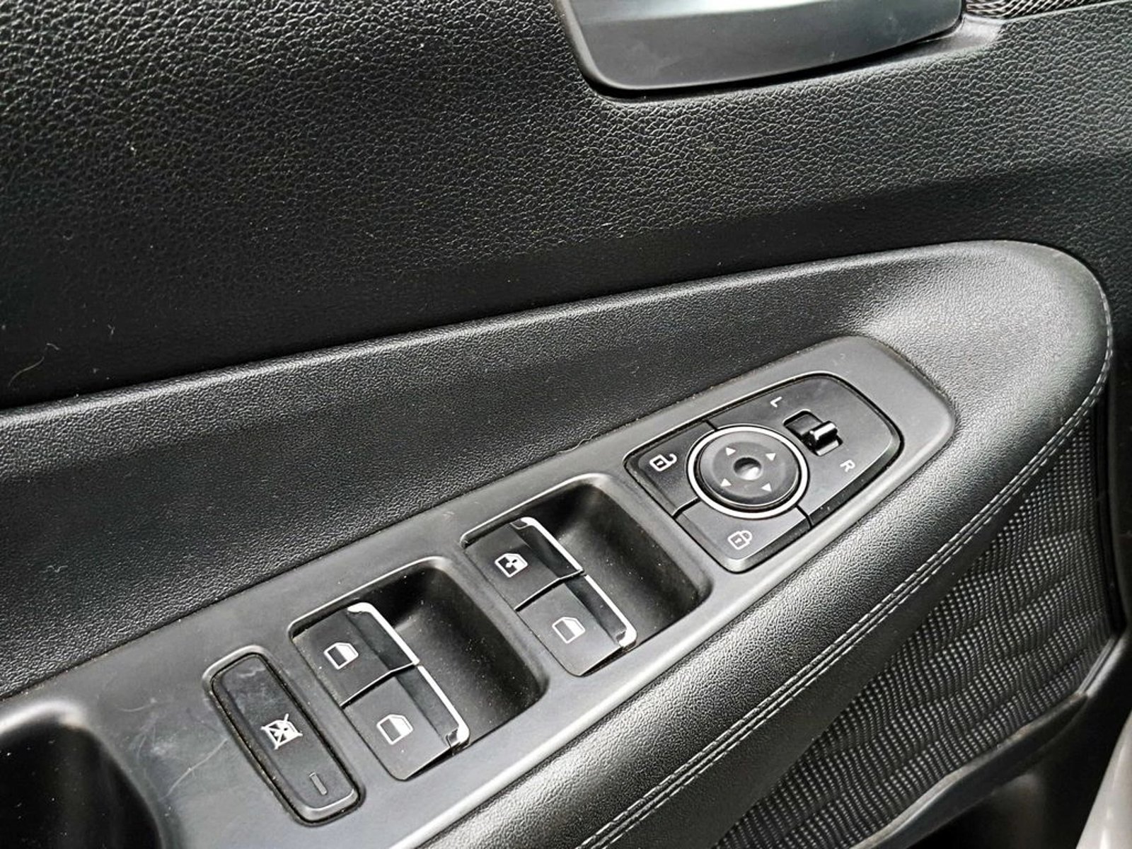 Hyundai SANTA FE 2.4 PLUS 4X2 AT 2021 - Imagen 9 de 18