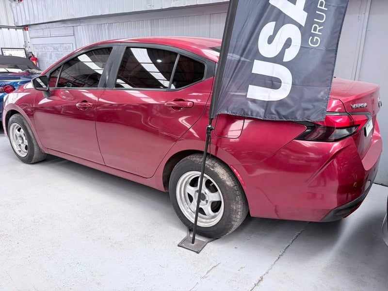 Nissan VERSA 1.6 ADVANCE (RADIO TOUCH) MT 2020 - Imagen 3 de 5