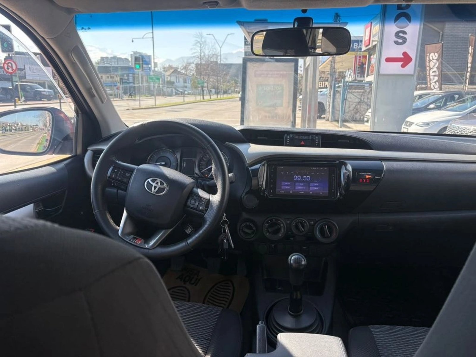 Toyota HILUX 2.4 DX MT 4X4 DIESEL 2022 - Foto 5 de 11