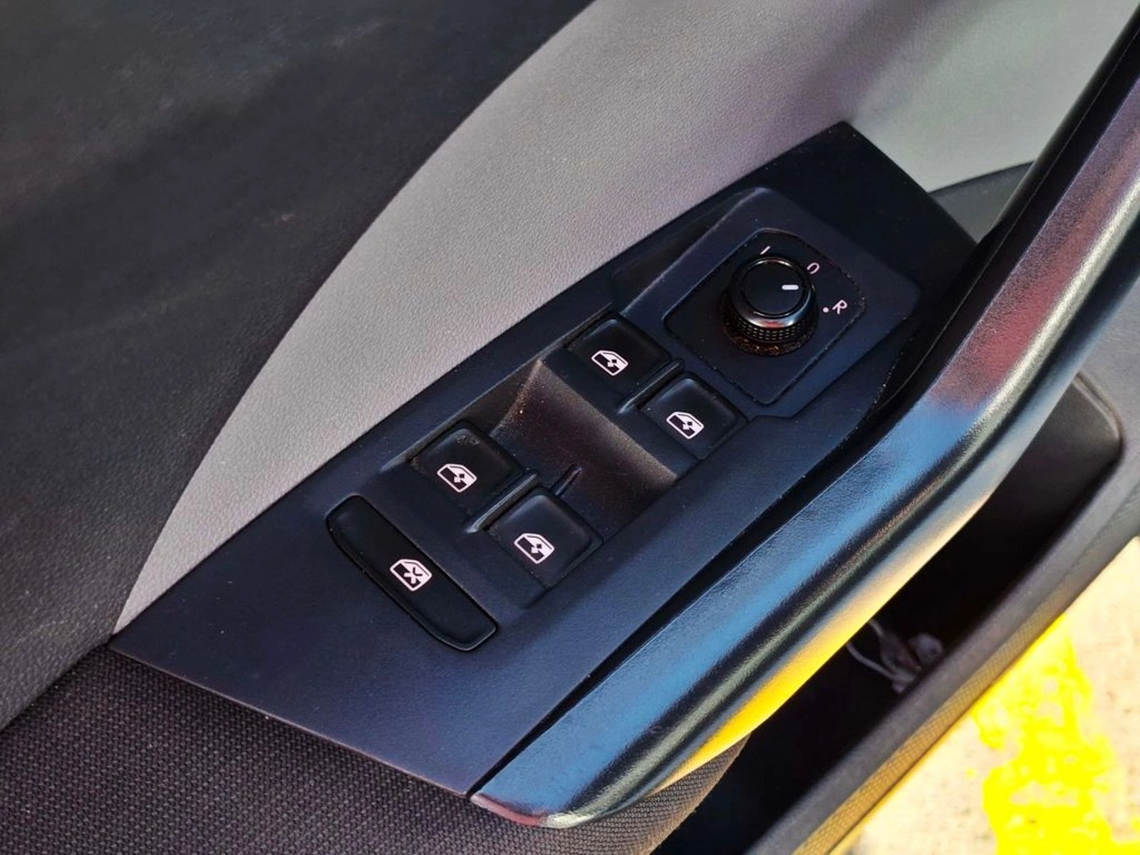 Volkswagen T-CROSS 1.0 TSI COMFORTLINE AT 2021 - Imagen 14 de 20