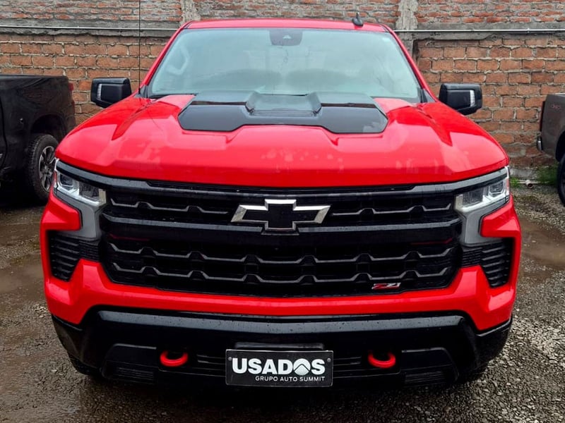 Chevrolet SILVERADO 5.3L LT TB AT 4WD 2024 - Imagen 3 de 9