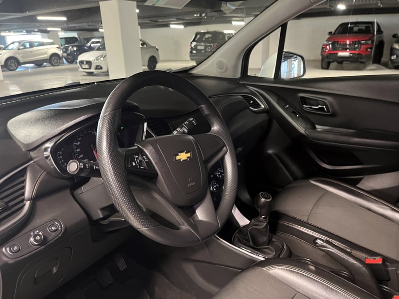Chevrolet TRACKER 1.8 LS MT 2020 - Imagen 11 de 20