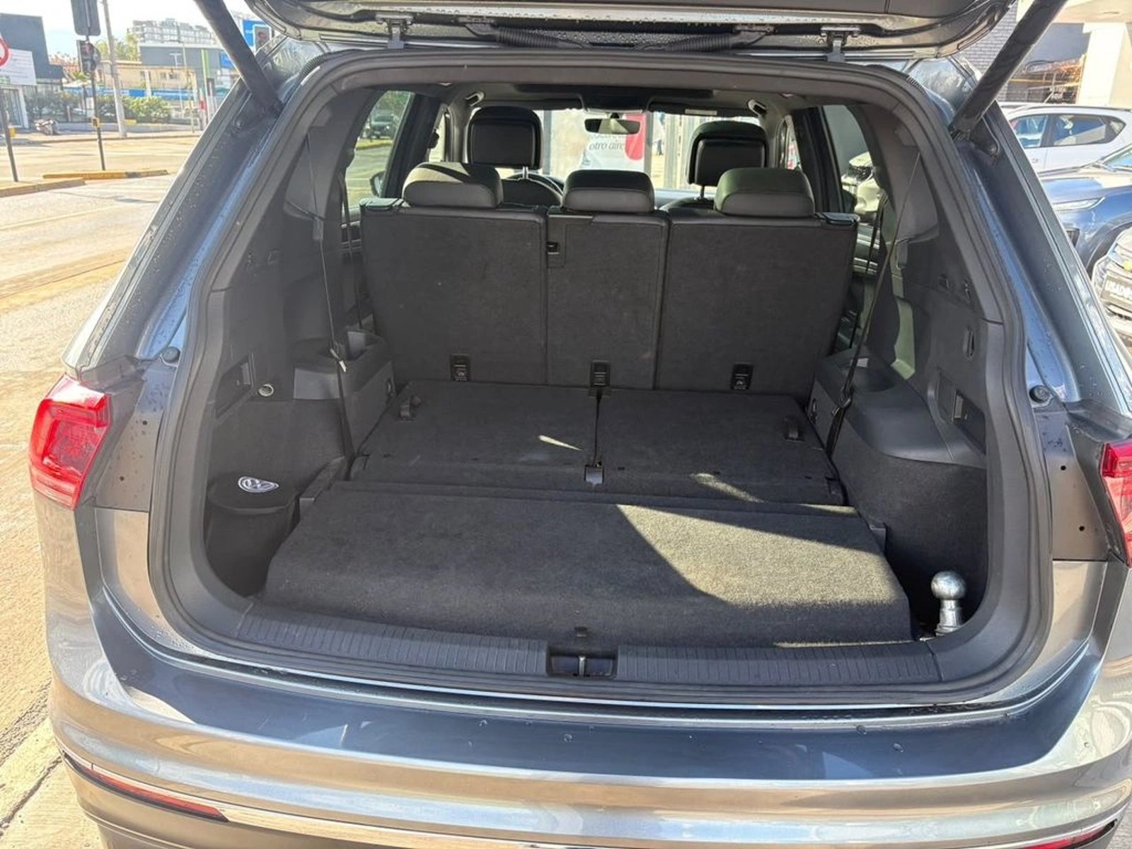 Volkswagen TIGUAN 2.0 TDI COMFORTLINE 4M 5P AT 4X4 DIESEL 2019 - Imagen 13 de 13