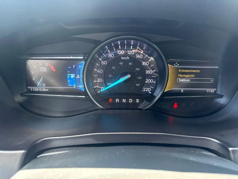 Ford EXPLORER 3.5 XLT 4X2 AT 5P 2019 - Imagen 8 de 12